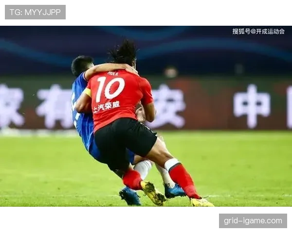 颜骏凌神勇护城，上海海港稳扎稳打再夺胜果