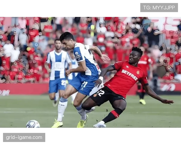 西甲联赛：定位球成奇兵，意外破门改写比赛走势