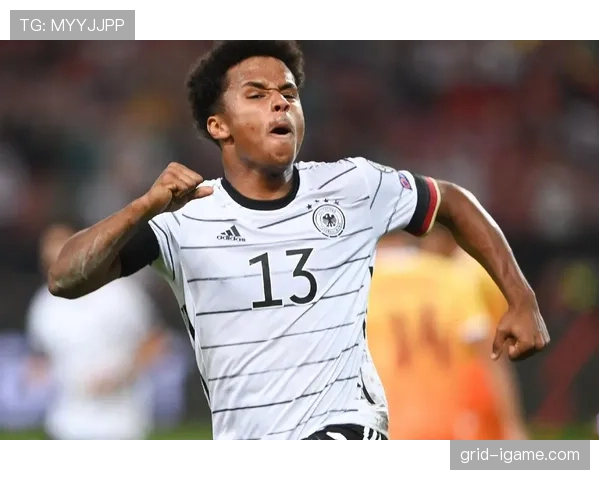 阿德耶米在多特蒙德近期表现稳健,进攻端持续提升 阿德耶米在多特蒙德近期表现稳健,进攻端持续提升